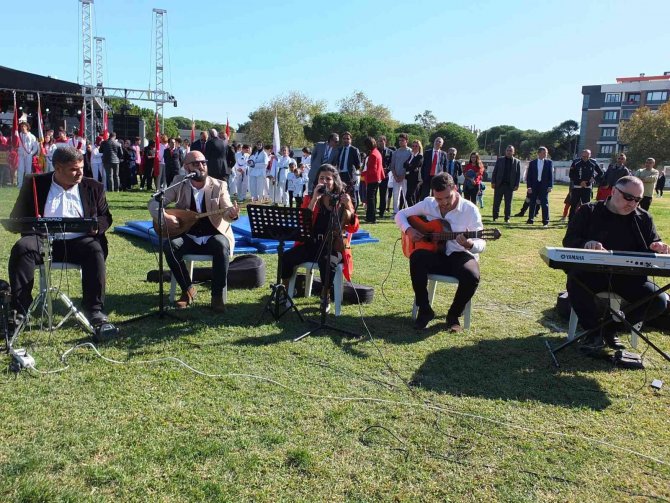 Burhaniye’de Cumhuriyet Bayramı Coşkuyla Kutlandı