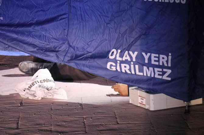 Motosikletten Düşen Adam Hayatını Kaybetti
