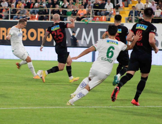 Spor Toto Süper Lig: Corendon Alanyaspor: 1 - Gaziantep Fk: 0 (İ̇lk Yarı)