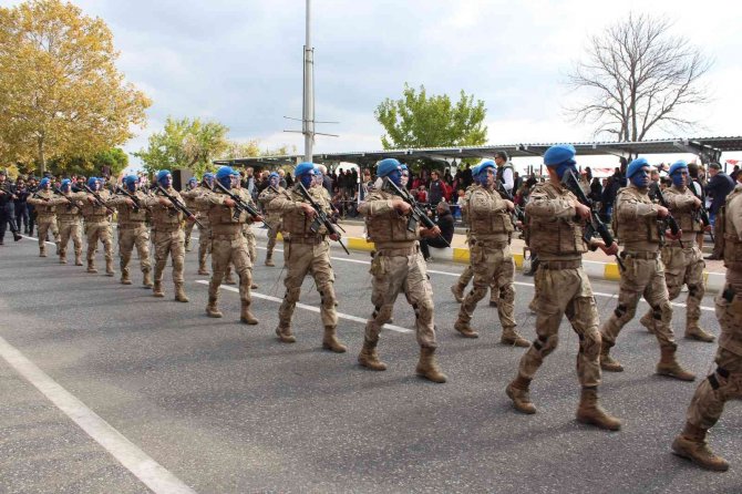 Jandarma Ve Polisten Muhteşem Gösteri: Dosta Güven Düşmana Korku Saldılar