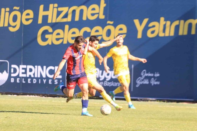 Tff 3.lig: Belediye Derincespor: 0 - Yeni Mersin İ̇dman Yurdu: 0
