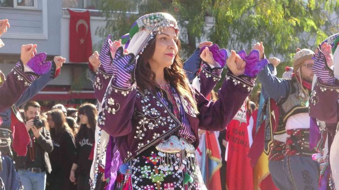 Uşak’ta 29 Ekim Coşkuyla Kutlandı