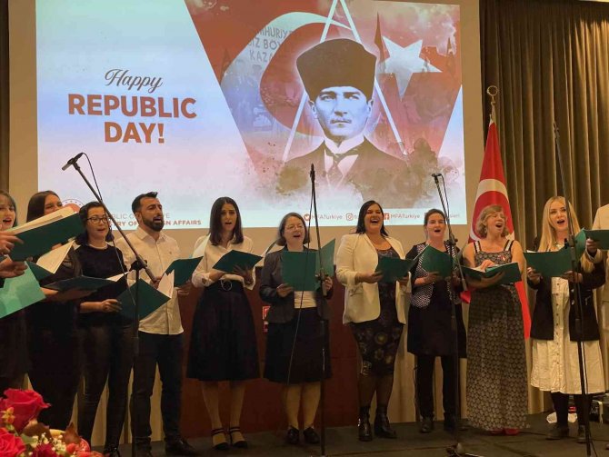 Polonya’da 29 Ekim Cumhuriyet Bayramı Türkçe Şarkılar İle Kutlandı