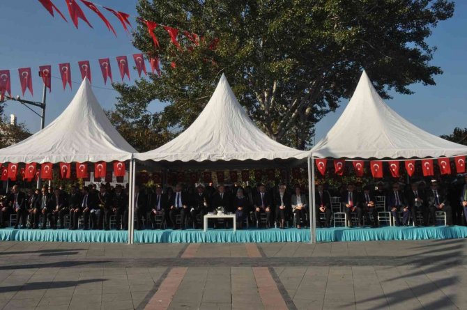 Yalova’da Cumhuriyet Bayramı Coşkusu