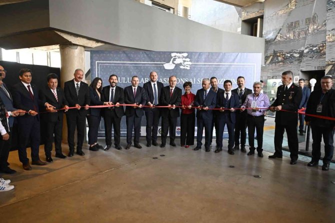 Türkiye’nin İlk Ulusal Bonsai Sergisi Yalova’da Açıldı