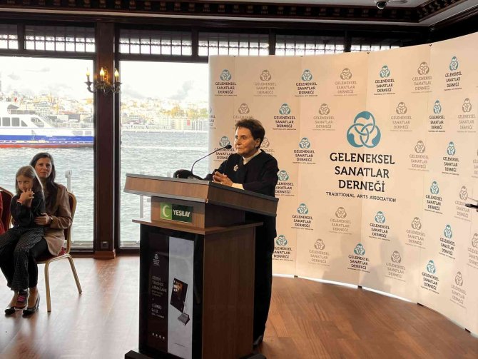 “Zeren Tanındı Armağanı: İ̇slam Dünyasında Kitap Sanatı Ve Kültürü” Kitabı Çıktı