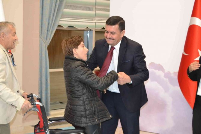 Burdur’da 29 Ekim Resepsiyonu Ve Ece Mumay Konseri