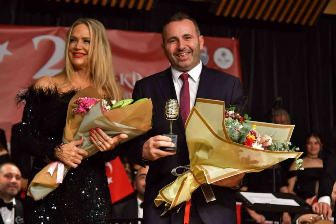 Yalova Belediyesi Cumhuriyet Bayramı’nı Dolu Dolu Kutladı