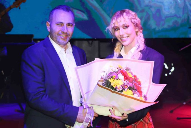 Yalova Belediyesi Cumhuriyet Bayramı’nı Dolu Dolu Kutladı