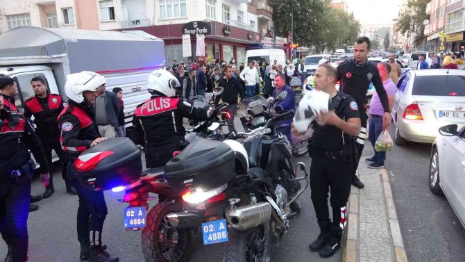 İ̇ki Grup Arasında Yumruklu Kavga: 5 Gözaltı