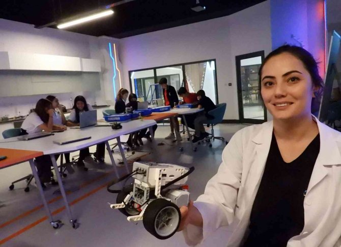 Bilim Merkezinden Öğrencilere Yarışma