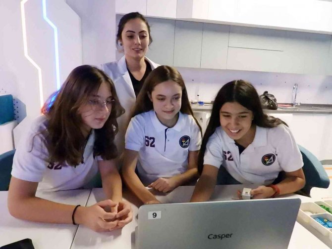 Bilim Merkezinden Öğrencilere Yarışma