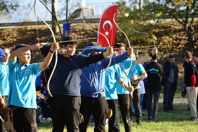 Oklar, Cumhuriyet İçin Menzile Ulaştı
