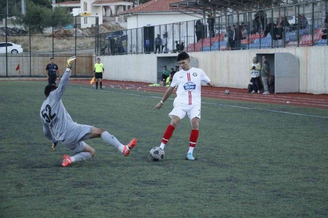 Çal Belediyespor Üçte Üç Yaptı