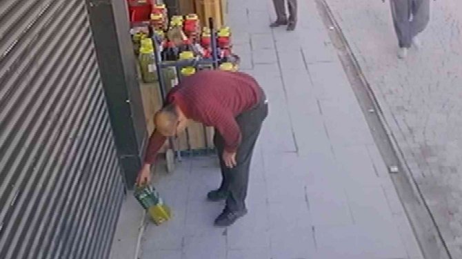 Çalmadan Önce Zeytinyağının Son Kullanma Tarihine Bakan Hırsız Pes Dedirtti