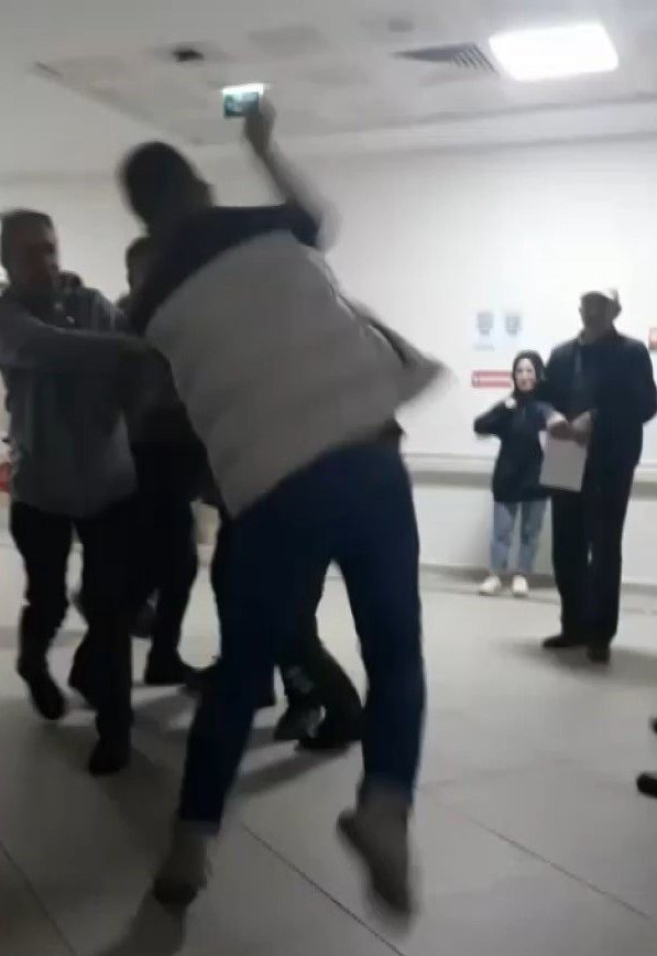 Bursa’da Kavgalar Cep Telefonu Kameralarına Yansıdı