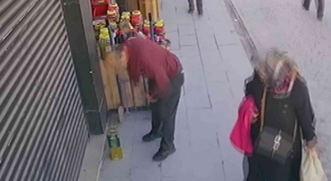 Çalmadan Önce Zeytinyağının Son Kullanma Tarihine Bakan Hırsız Pes Dedirtti