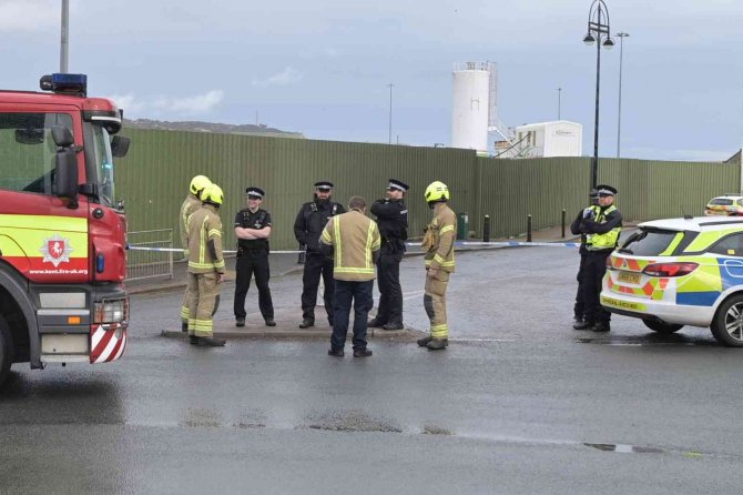 İ̇ngiltere’de Mülteci Merkezine Bombalı Saldırı