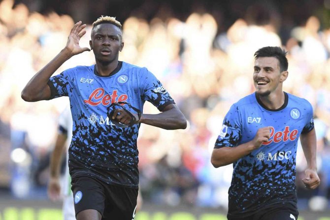 Napoli, Bu Sezonki Performansıyla Parmak Isırtıyor