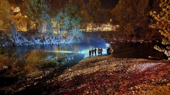 Yaşlı Adamın Cesedi Dere Kenarında Bulundu
