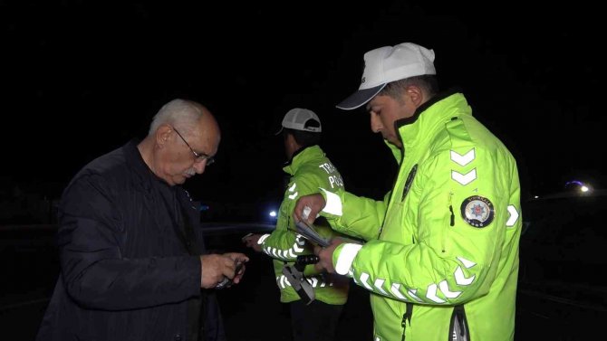 Kazazedelere Yardım Etmek İçin Durdu, Hayatının Şokunu Yaşadı: 2 Ayrı Kazada 7 Yaralı