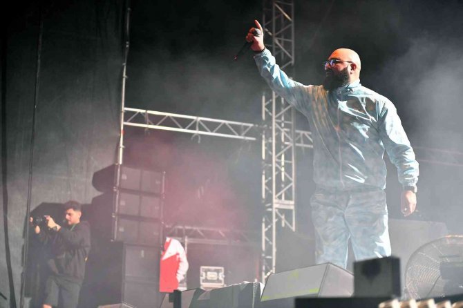 Mersin’de ’Patron’ Ve ’Edis’ İle Unutulmaz Bir Bayram Gecesi Yaşandı