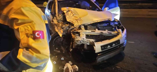 Saadet Partili Üyeleri Taşıyan Minibüs Devrildi: 8 Yaralı