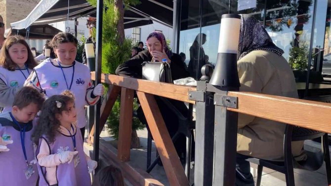 Sinoplu Miniklerden Çevre Temizliği