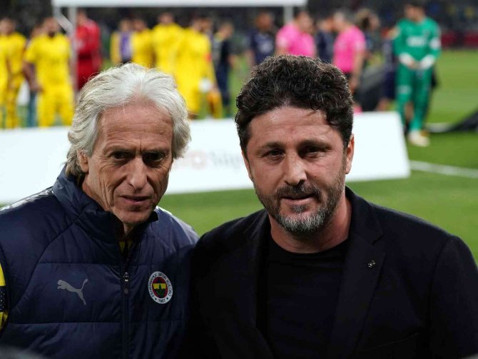 Spor Toto Süper Lig: İ̇stanbulspor: 0 - Fenerbahçe: 0 (Maç Devam Ediyor)