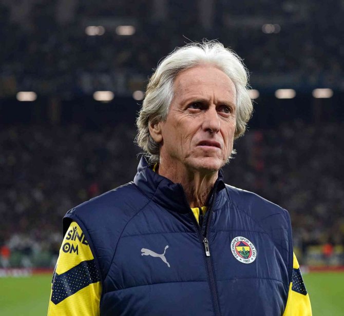Spor Toto Süper Lig: İ̇stanbulspor: 0 - Fenerbahçe: 0 (Maç Devam Ediyor)