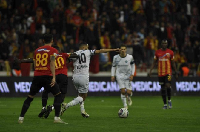 Spor Toto Süper Lig: Kayserispor: 0 - Adana Demirspor: 1 (İ̇lk Yarı)