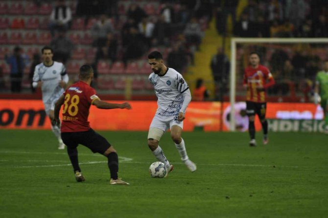 Spor Toto Süper Lig: Kayserispor: 0 - Adana Demirspor: 1 (İ̇lk Yarı)