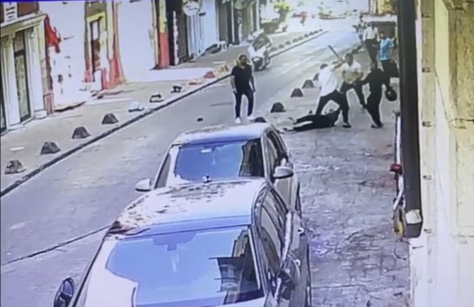 Taksim’de Beyzbol Sopalı Ve Kasklı Dehşet Kamerada: Komadaki Bekçi 4 Ay Sonra Öldü