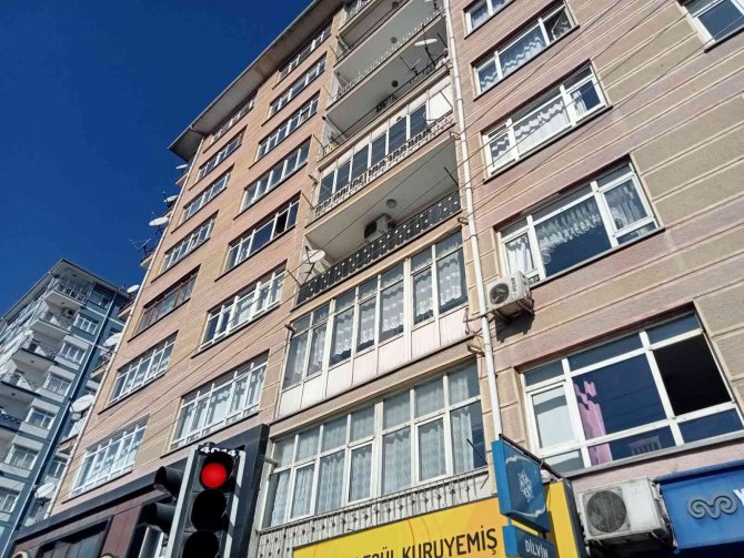 Ankara’da 72 Yaşındaki Eşini Bıçaklayarak Öldüren Zanlı Teslim Oldu
