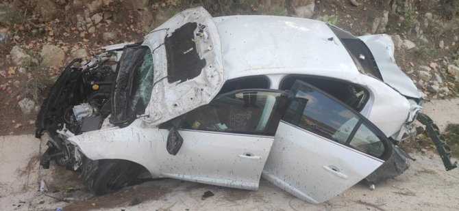 Antalya’da Trafik Kazası; 2 Yaralı