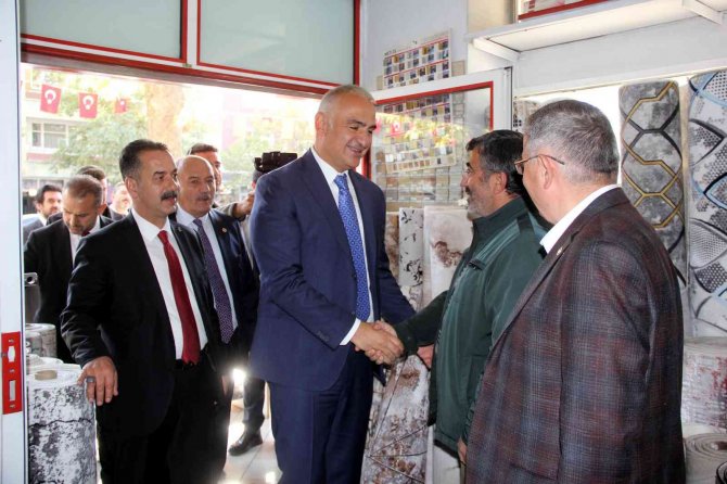 Bakan Ersoy, Erzincan’da Esnaf Ziyaretinde Bulundu