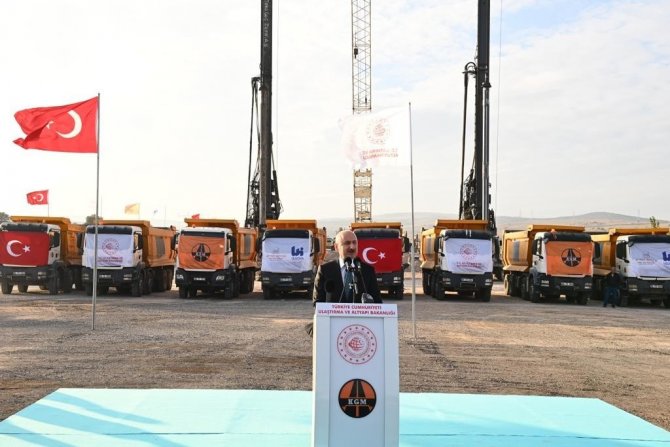 Balıkesir Geçişini 5 Dakikaya Düşürecek Kuzeybatı Çevreyolu’nun Temeli Törenle Atıldı