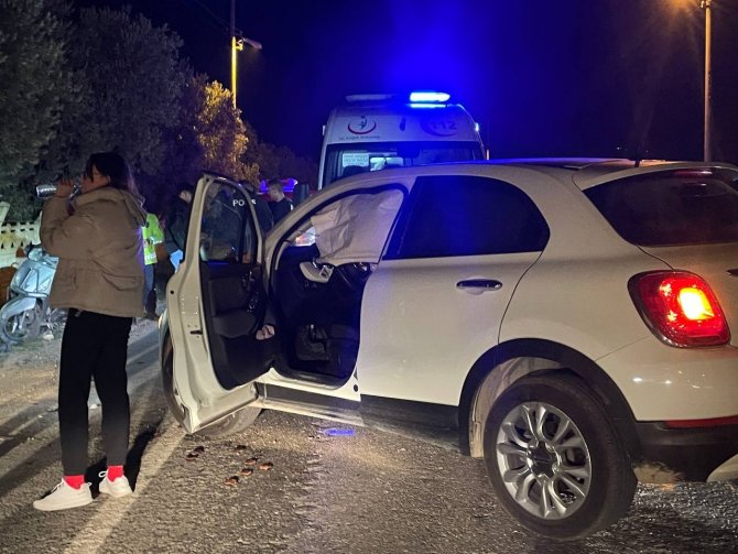 Bursa’da Otomobille Çarpışan Motosikletteki Kurye Yaralandı