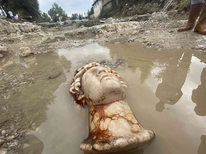 Çavdarhisar Antik Kenti’nde Heyecan Veren Gelişme