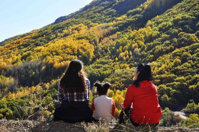 Tunceli’de Seyrine Doyulmaz Sonbahar Güzelliği