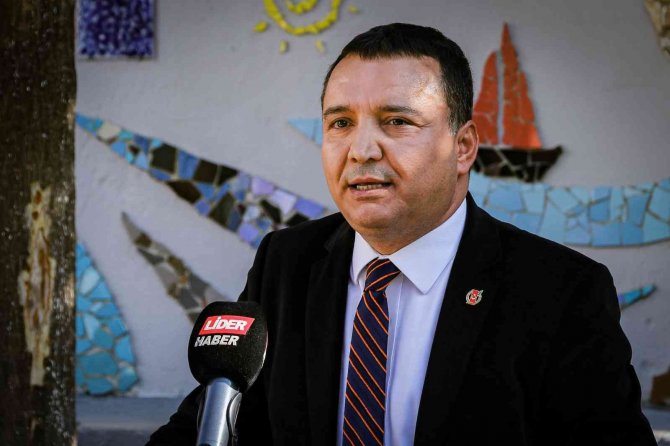 3 Bin 500 Parçadan Oluşan “Atık Sanat Duvarı”