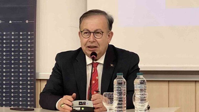 Doç. Dr. Cihat Yaycı: "Yunanistan’ın Karasularını 1 Mil Arttırmasına İzin Vermemeliyiz"