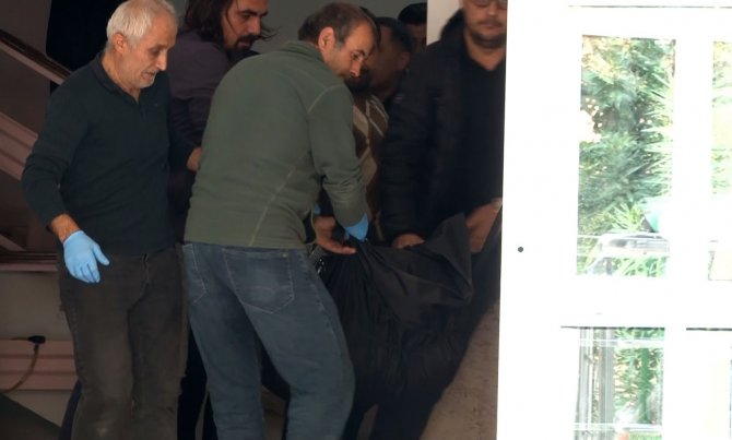 İ̇stanbul’da Emekli Albayın Sır Ölümü: Eşinin Silahıyla Vurulmuş Halde Bulundu