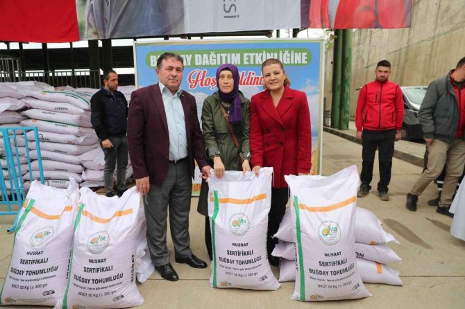 Çiftçiye 83 Ton Tohum Desteği