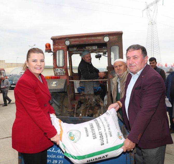 Çiftçiye 83 Ton Tohum Desteği