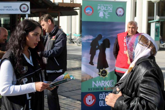 Vatandaşlar Narkotik Suçlarla İ̇lgili Bilgilendirildi