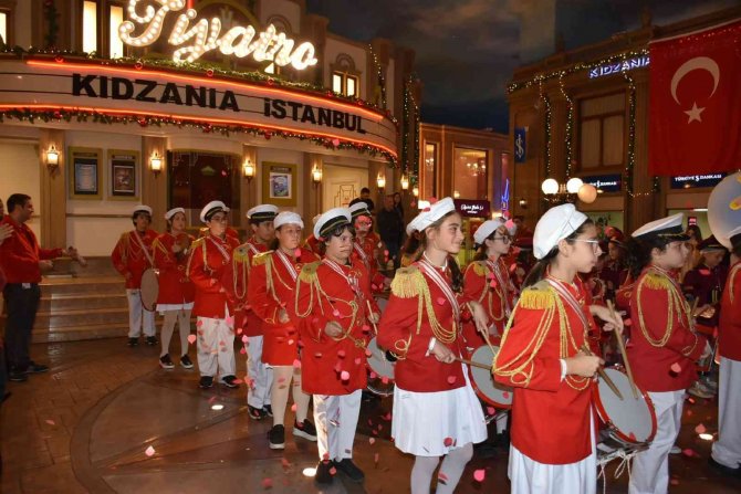 Çocuklar Ülkesinde Cumhuriyetin 99’uncu Yıl Dönümü Kutlandı