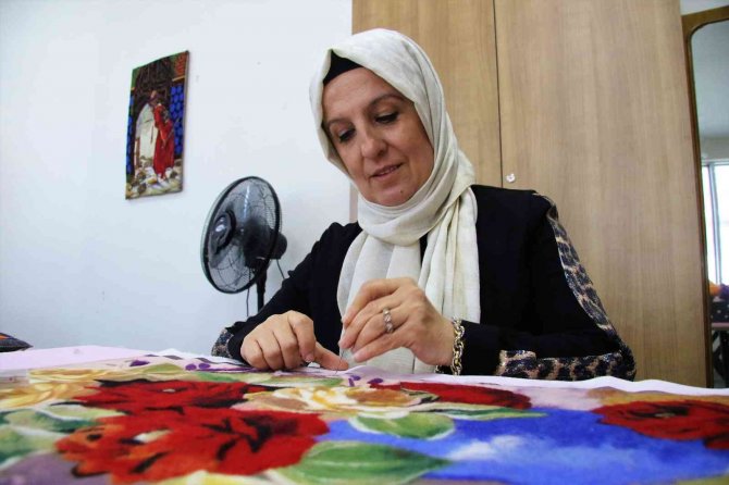 Küçücük Odadan Hayvanların Yününü Dünyaya İhraç Etmeyi Başardılar