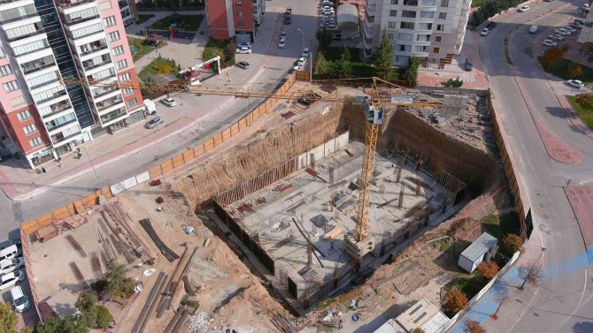 Başkan Altay Yenişehir Sosyal Tesisi Ve Lise Medeniyet Akademisi İnşaatını İnceledi