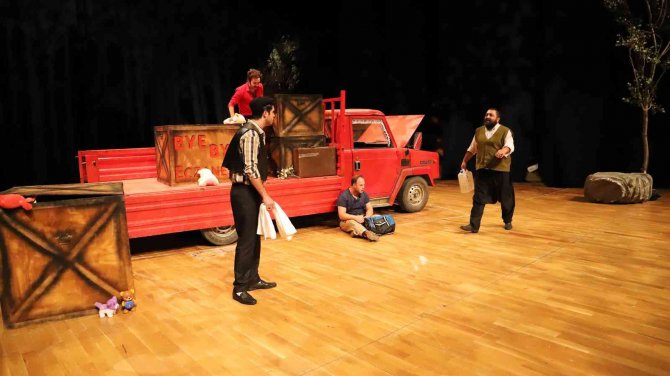 Şehir Tiyatrosu Kasım’da 6 Oyunla Sanatseverlerle Buluşacak